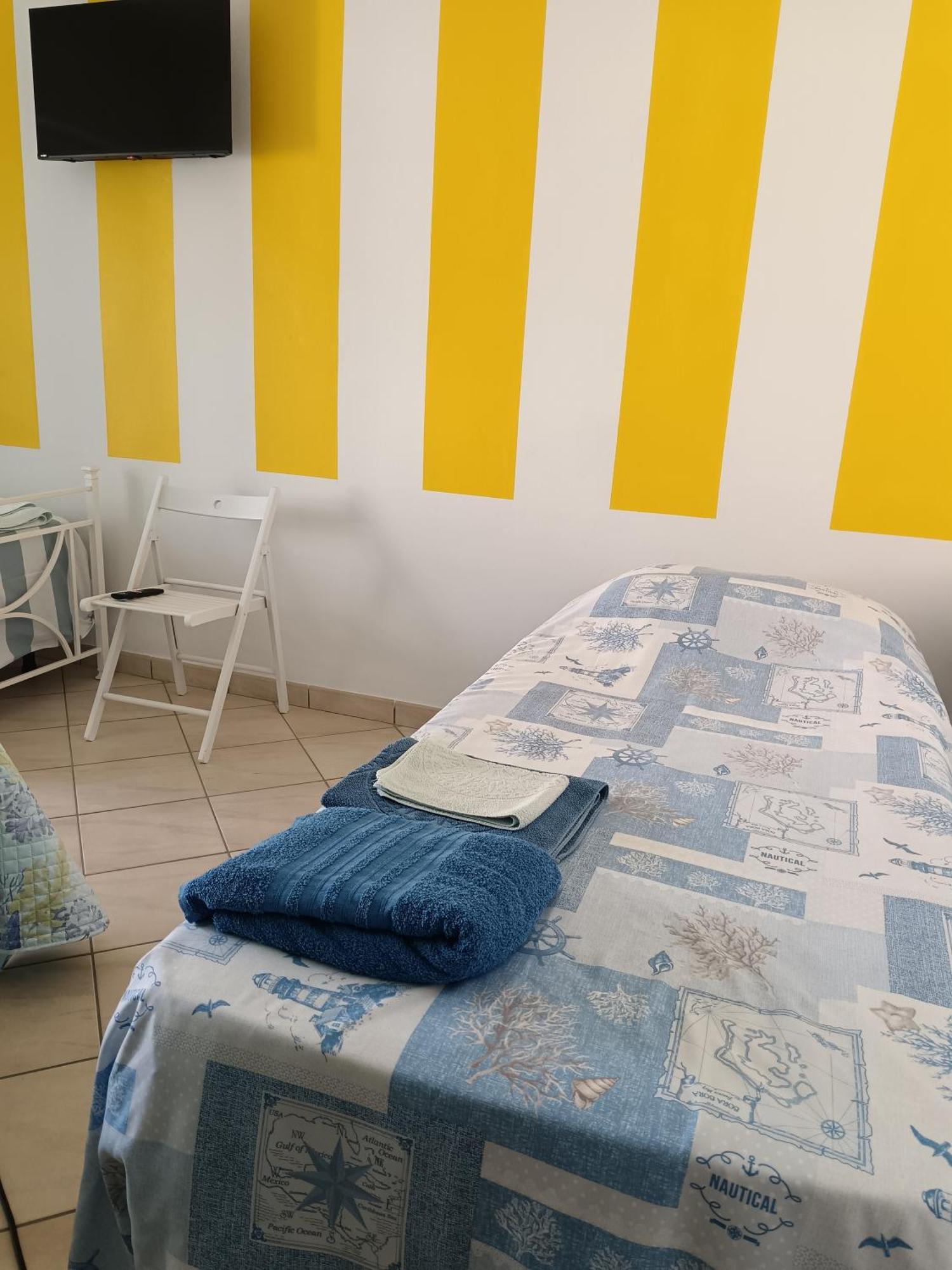 A casa di Berna e Tere Venturina Terme Exterior foto